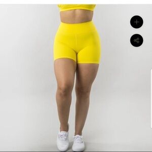 Buffbunny allure shorts size S